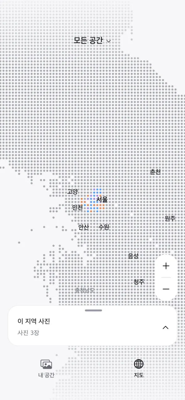 O-Uni’s photo map, using space colors to mark places with photos. Interface in Korean.